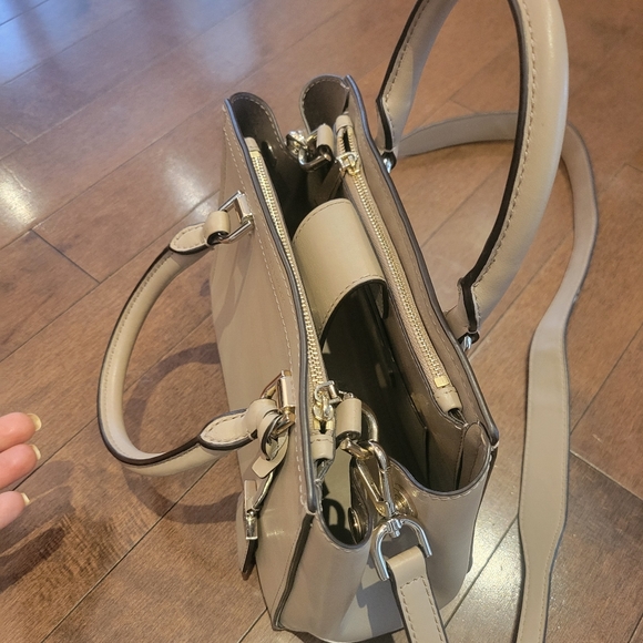 Michael Kors bag - Picture 7 of 8